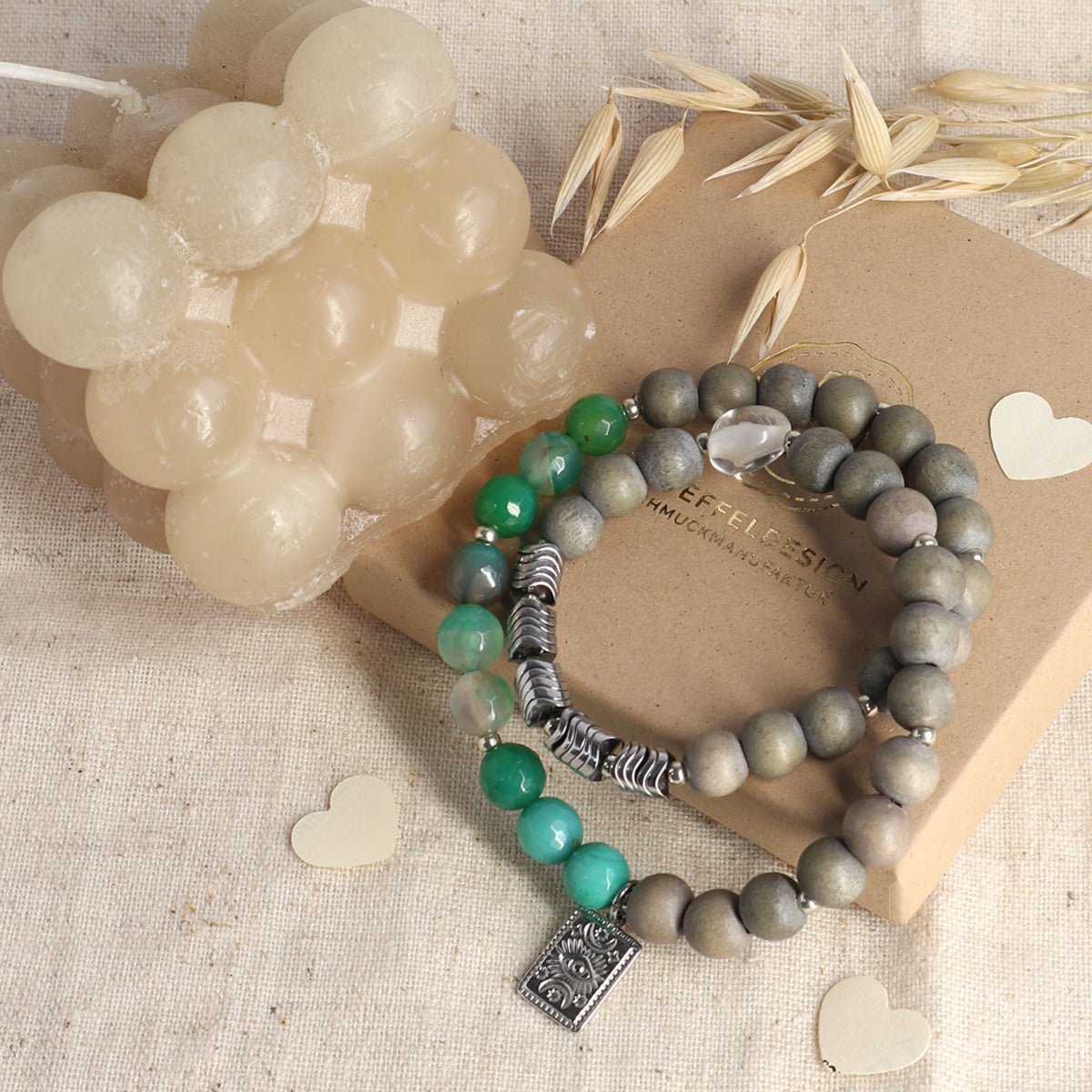 Holzperlenarmband mit Edelstein Grüner Achat, Hämatit und silberfarbenen Edelstahl Anhänger mit Auge und Mond