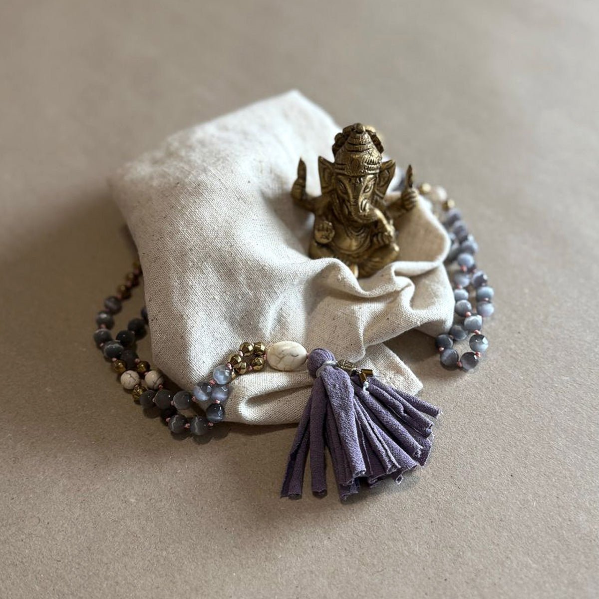 Mala Kette Bedeutung – dein Begleiter für Ruhe, Fokus und Energie - | trueffeldesign