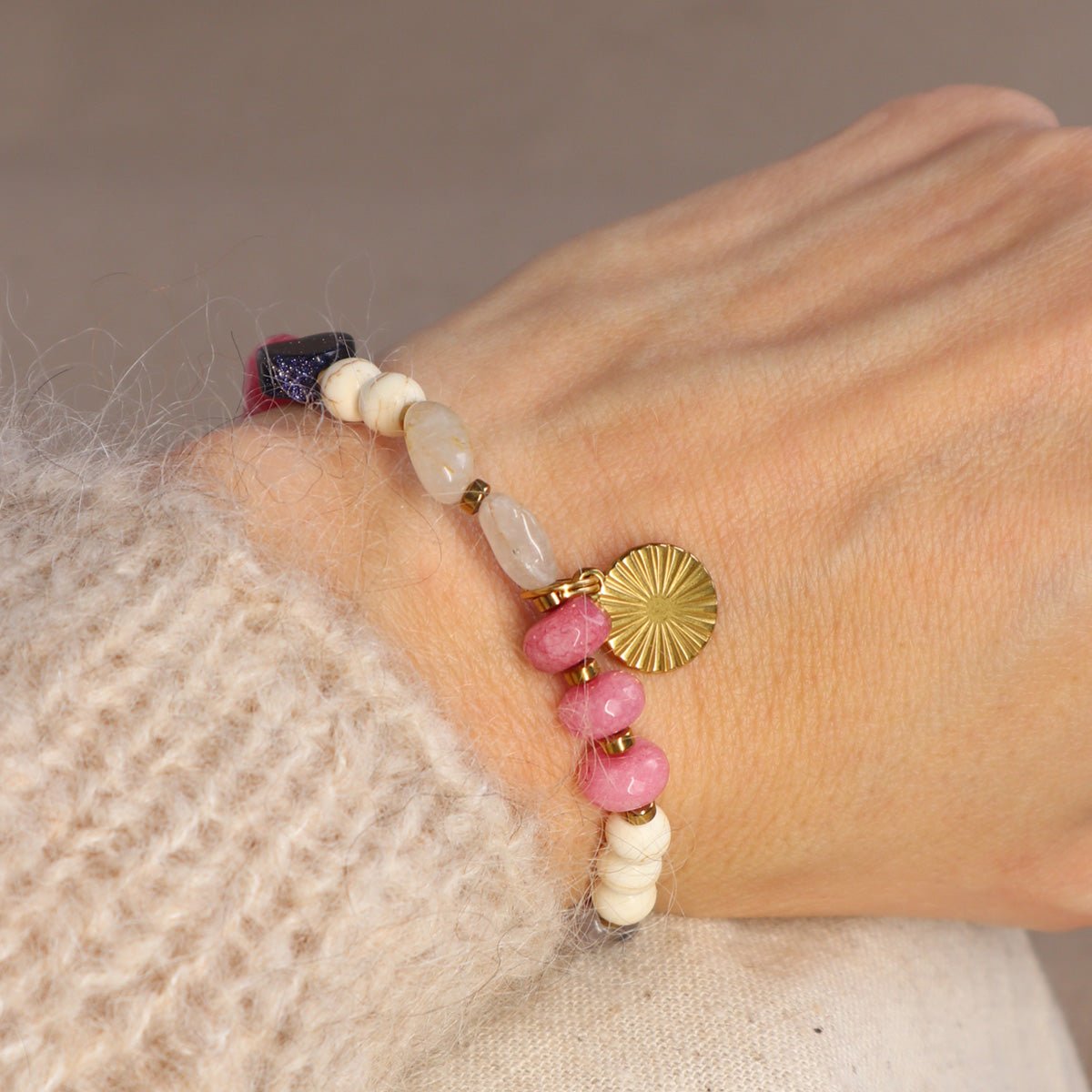 Naturstein Armband mit Sonnenanhänger - | trueffeldesign