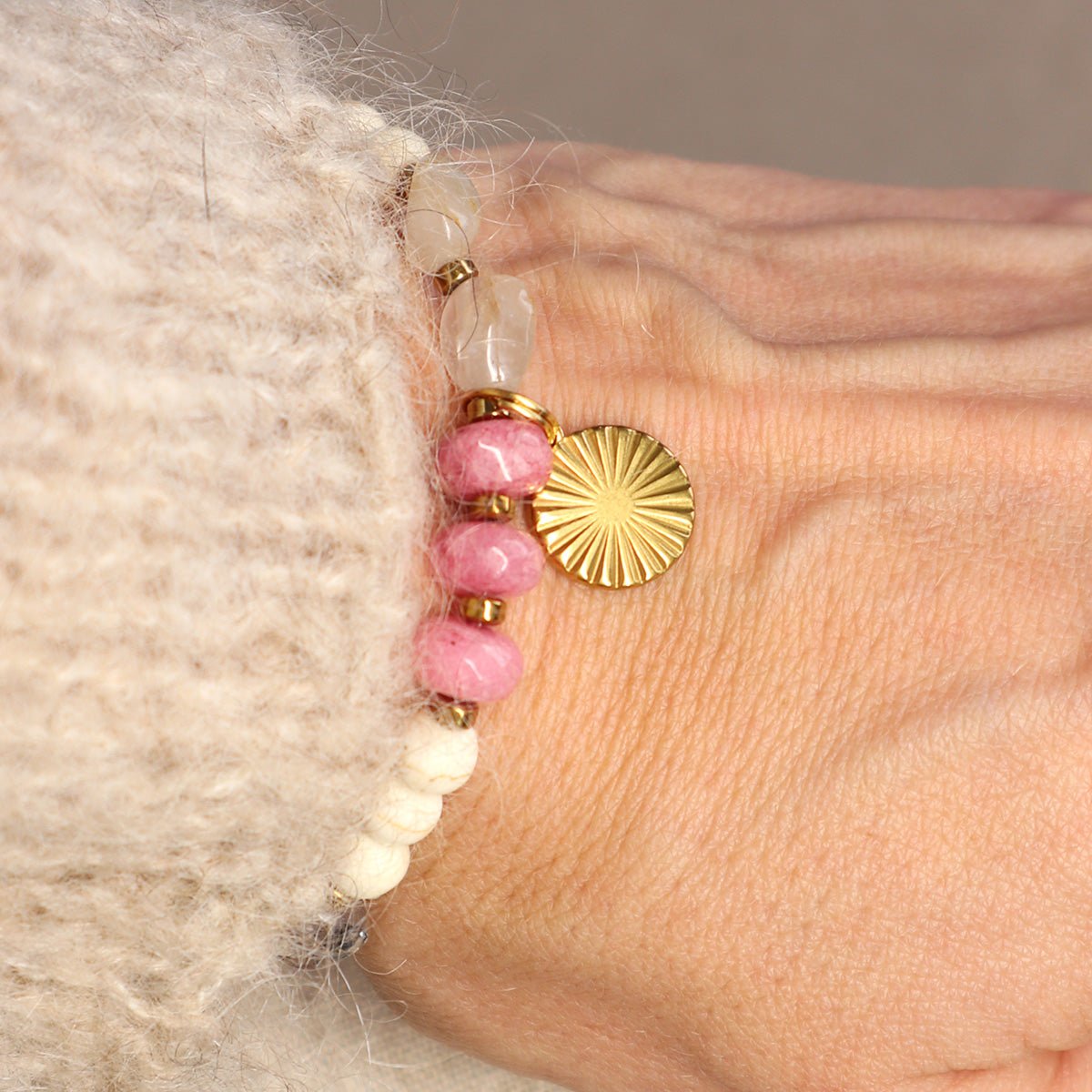 Naturstein Armband mit Sonnenanhänger - | trueffeldesign