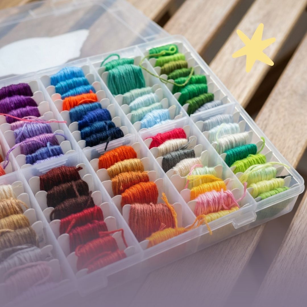 Sortierte Box mit buntem Stickgarn für den moderne Stickerei Stick-Workshop von Trueffeldesign.